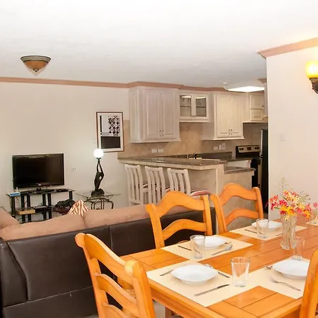 Sandy Bliss Condominiums Saint James Room photo